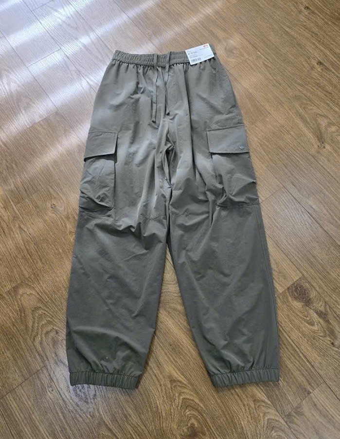 Q123 Quần gió túi hộp Uni