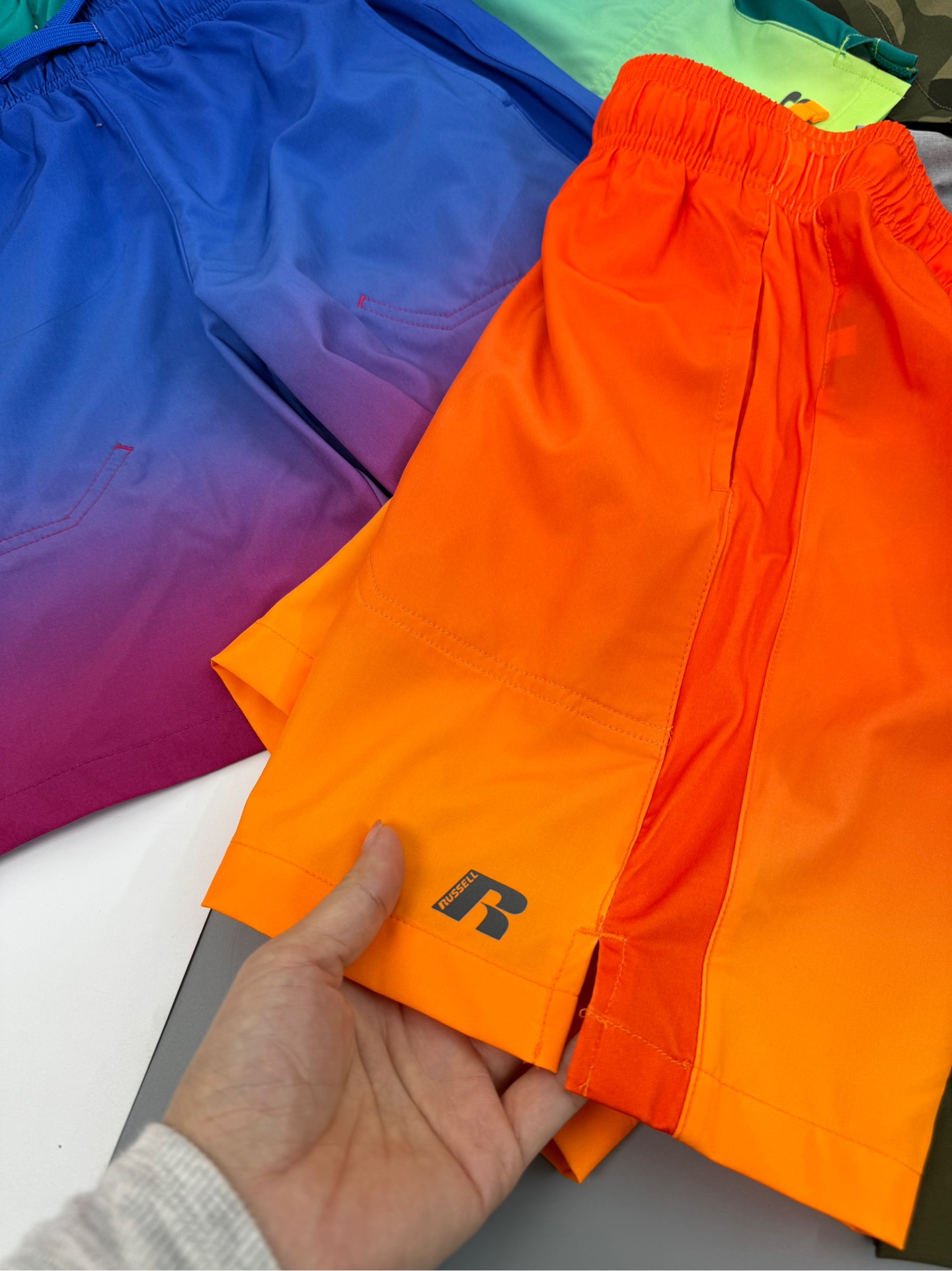 Q04 Quần short gió Russell và oldnavy