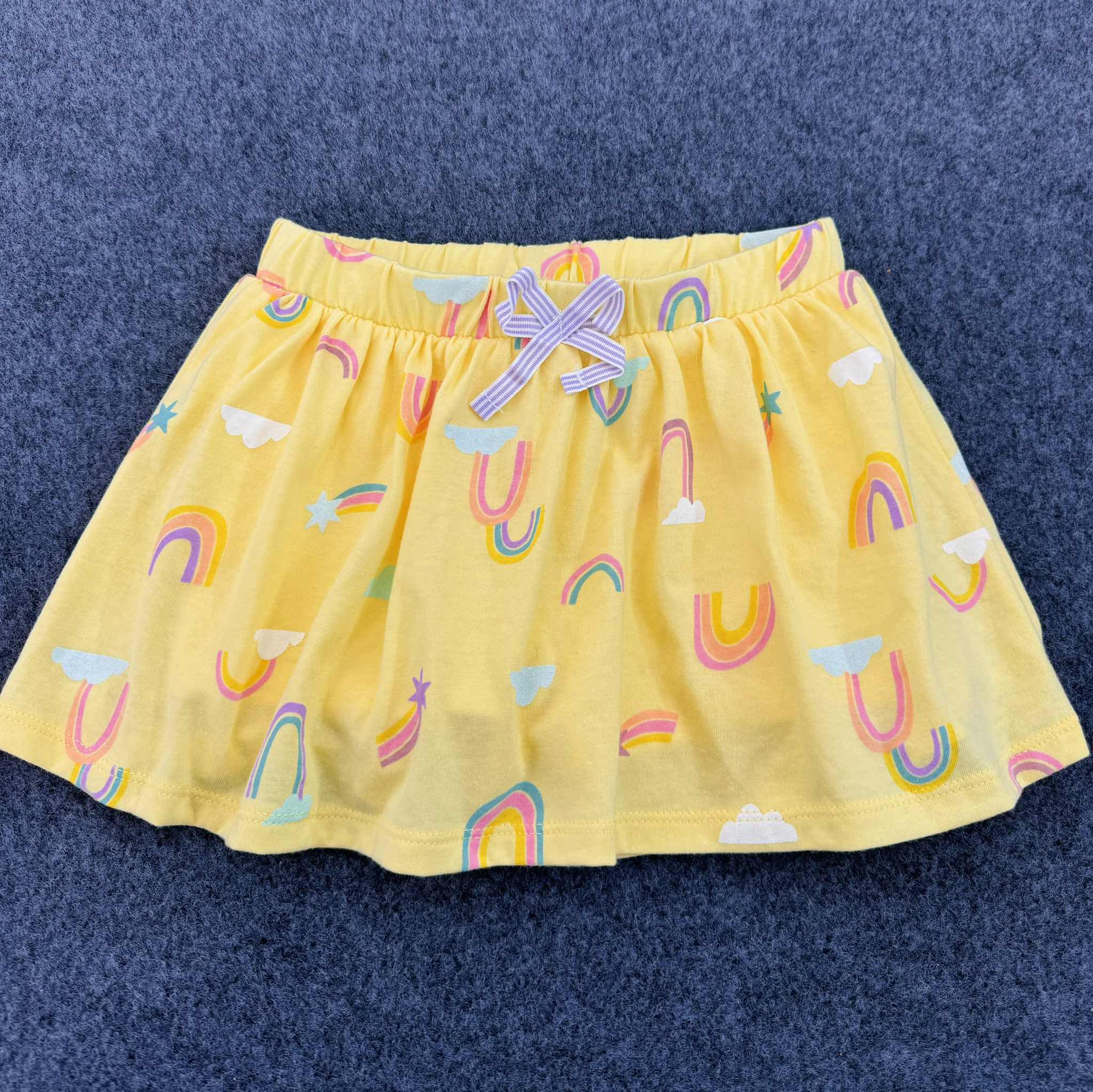 V05 Chân váy cotton có quần