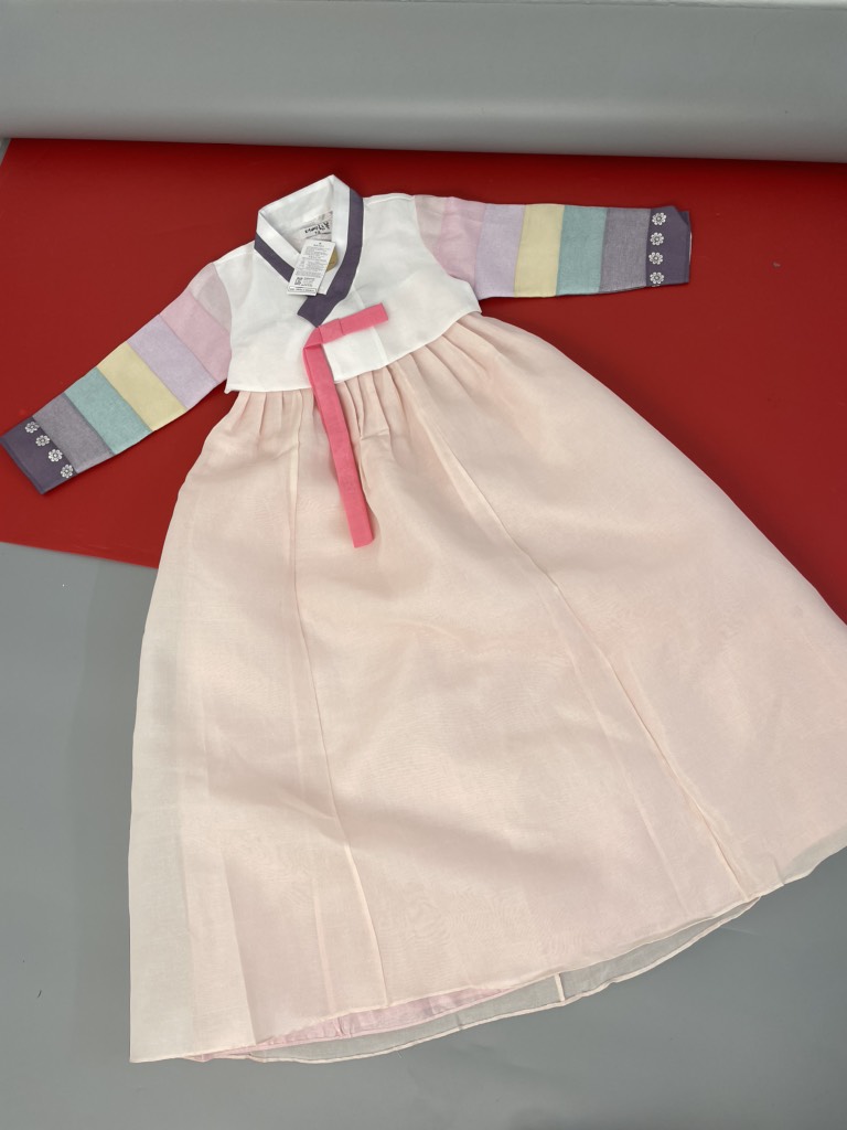 Bộ Hanbok gái chọn màu