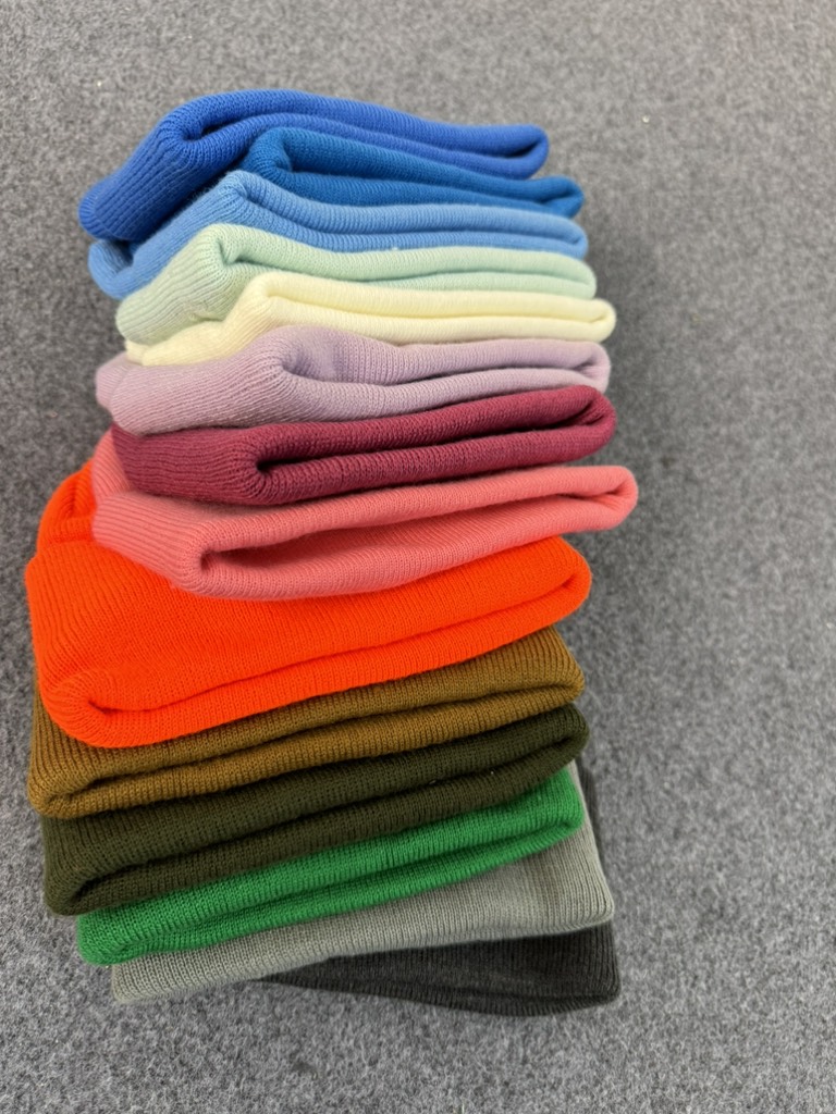 P33 mũ len Acrylic Carhart