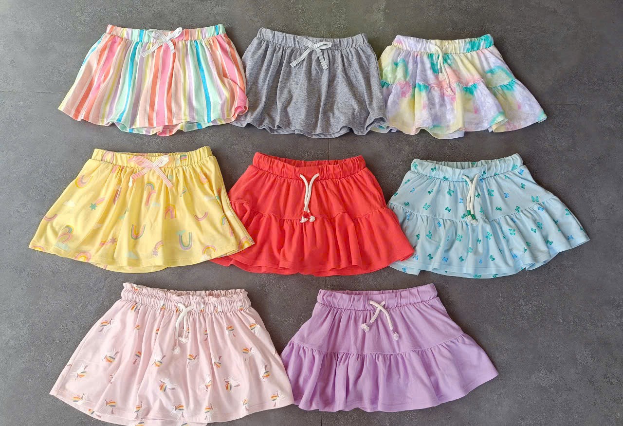 V05 Chân váy cotton có quần