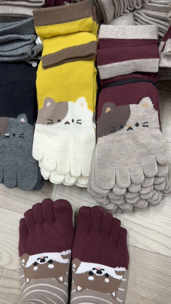 T35 Tất xỏ ngón size 35-40