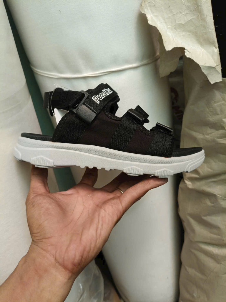 P39 Dép sandal