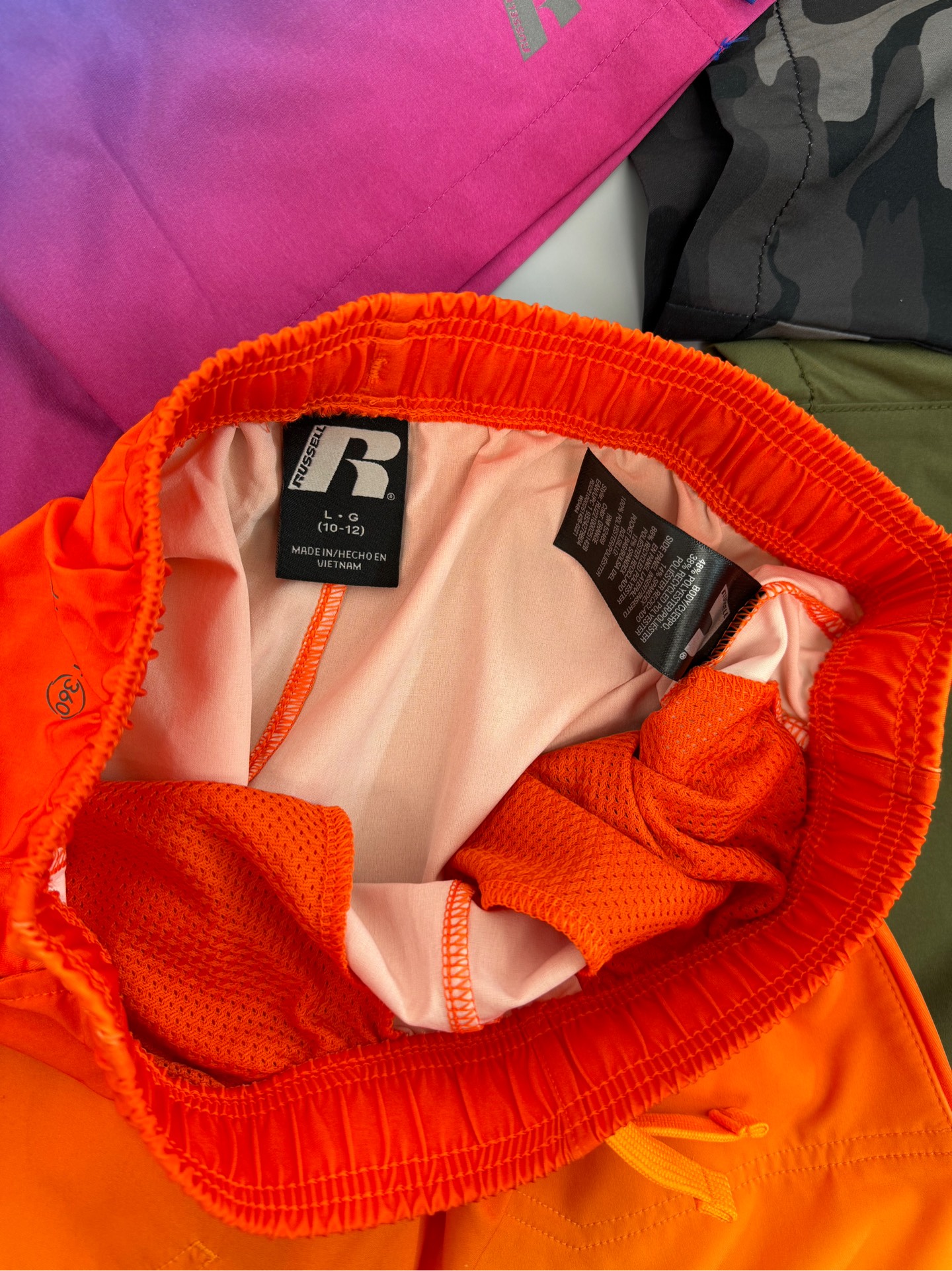 Q04 Quần short gió Russell và oldnavy