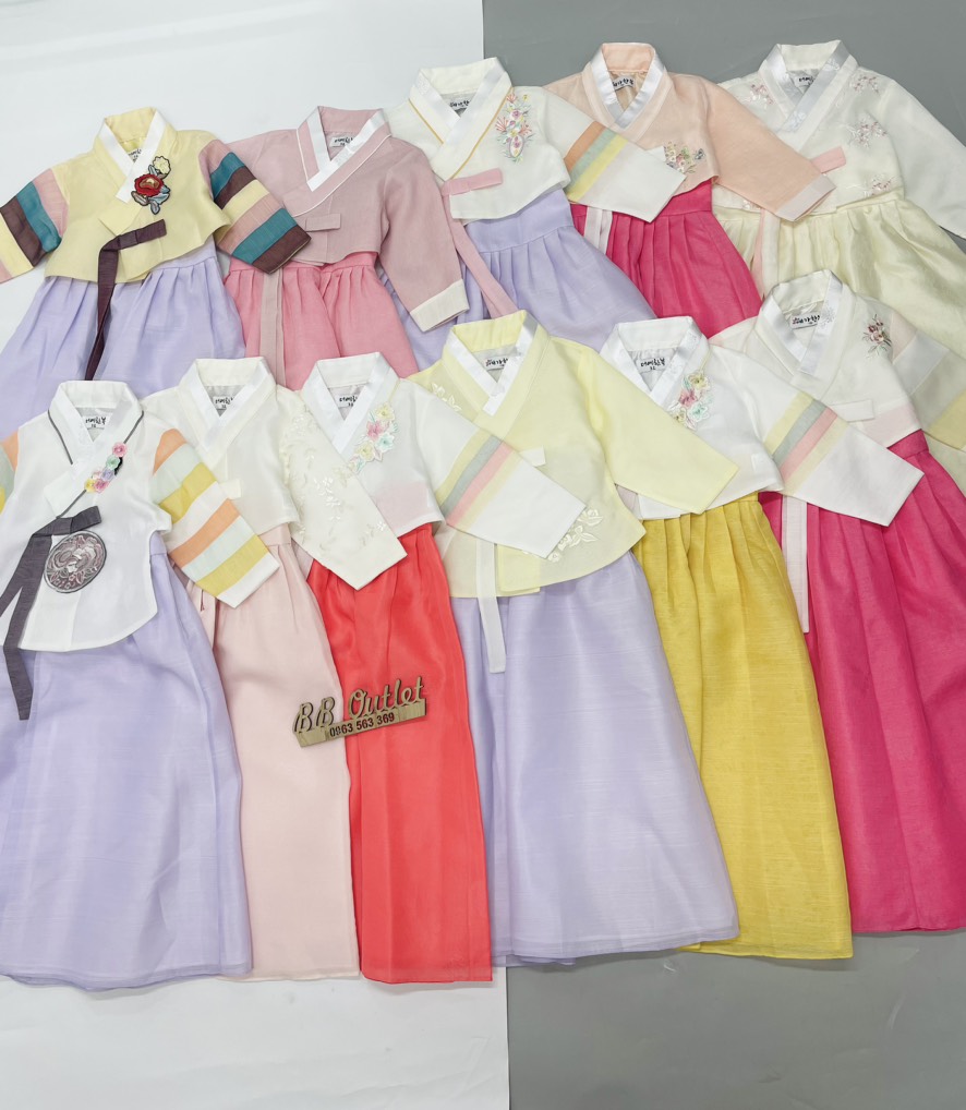 Bộ Hanbok gái chọn màu
