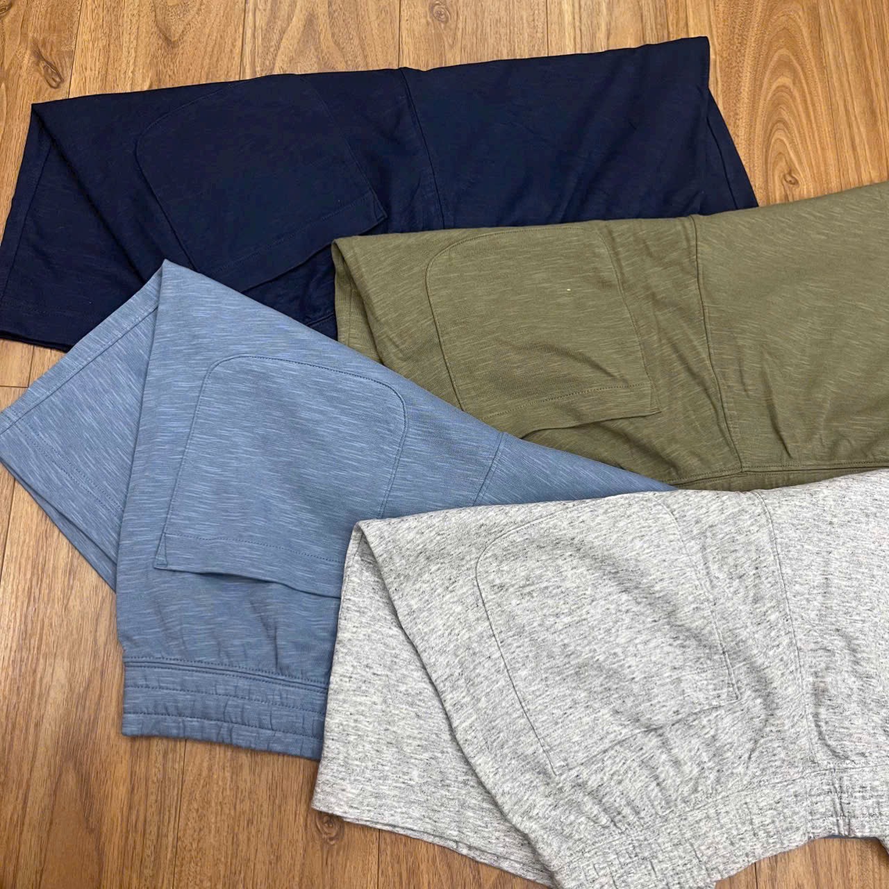 Q45 Quần short nam Uny