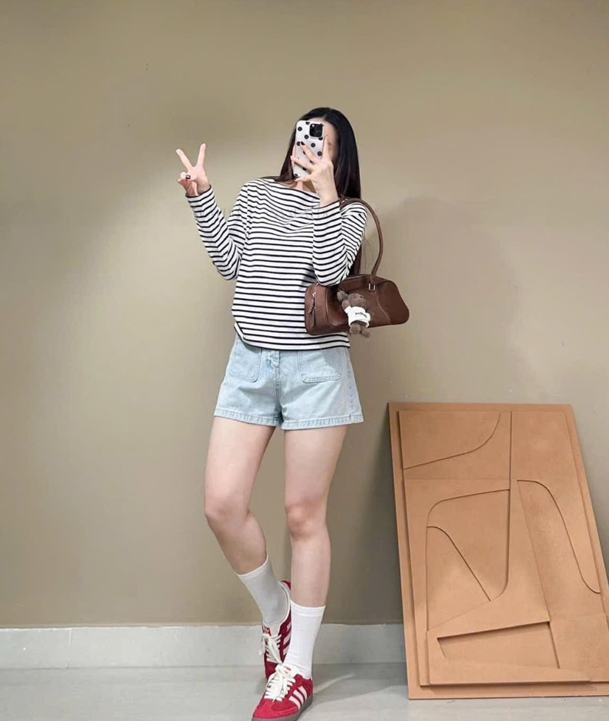 AE27 Áo nữ kẻ tay dài
