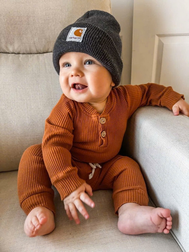 P33 mũ len Acrylic Carhart