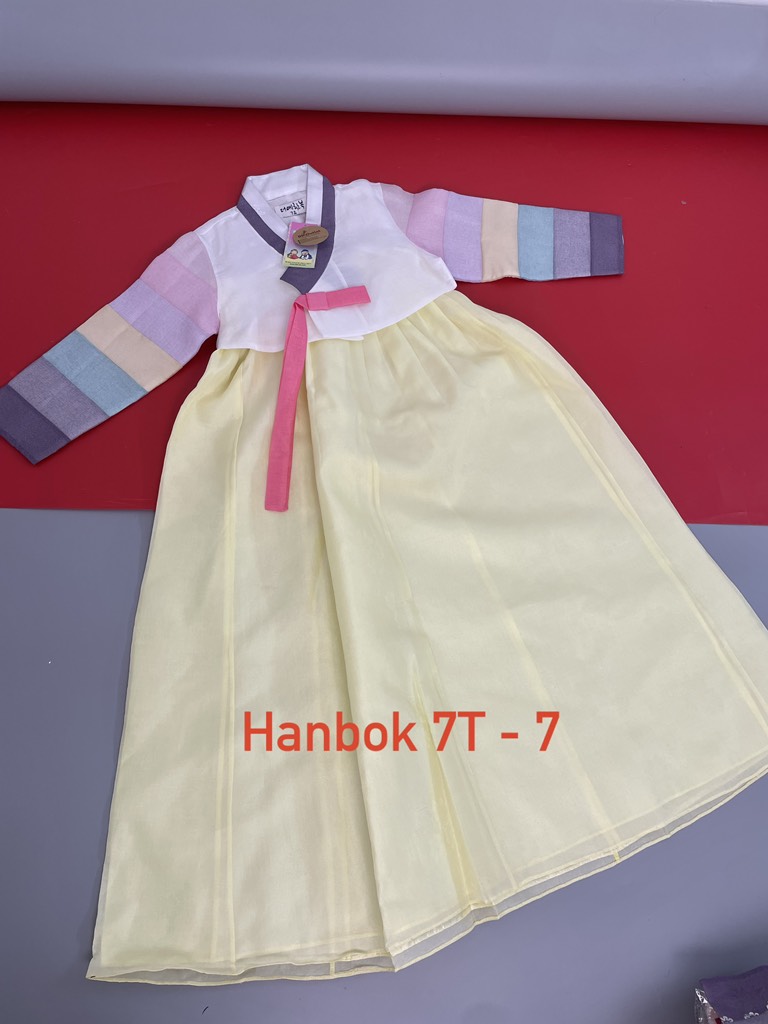 Bộ Hanbok gái chọn màu