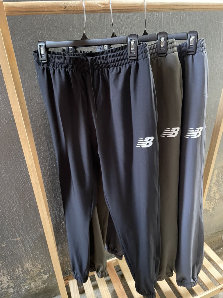 QA19 Quần gió nam nb