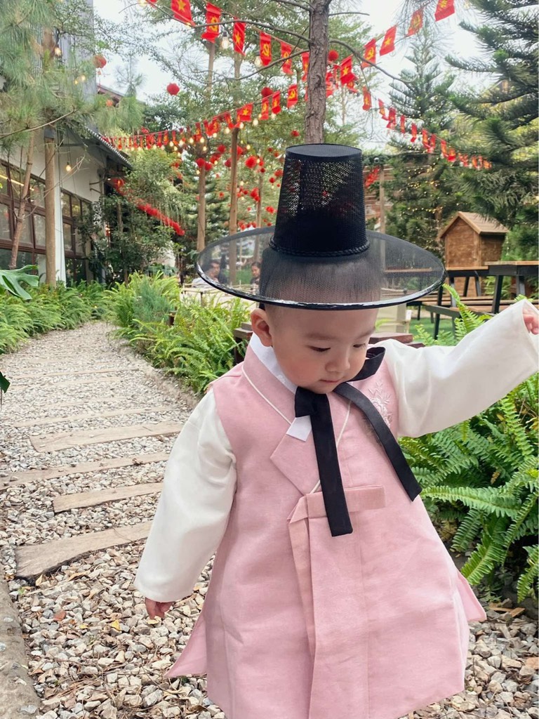 H08 Bộ Hanbok bé trai 8y (25-30kg)