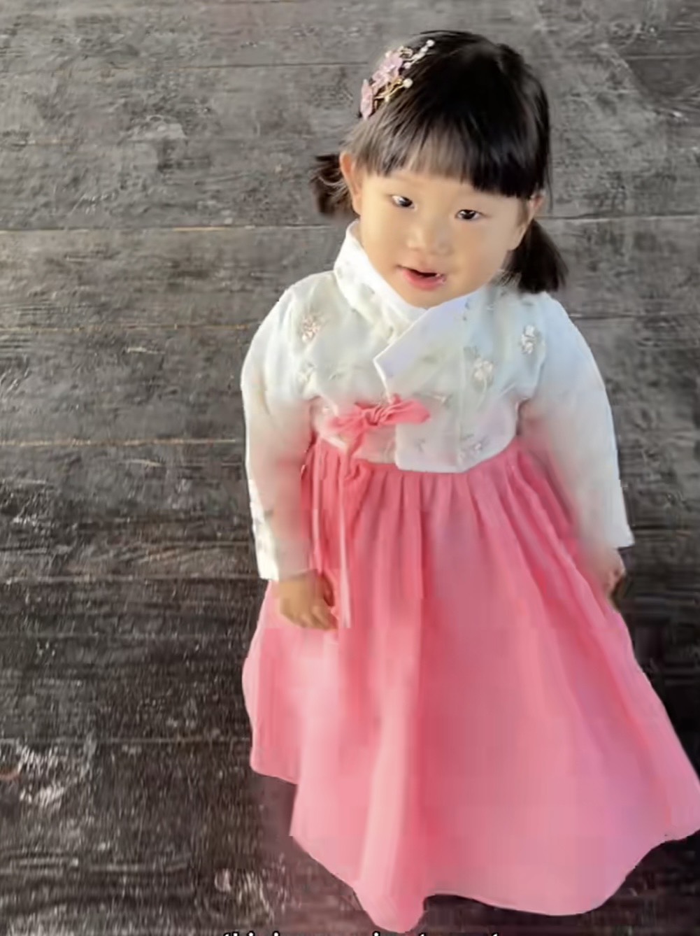 Bộ Hanbok bé gái 3T