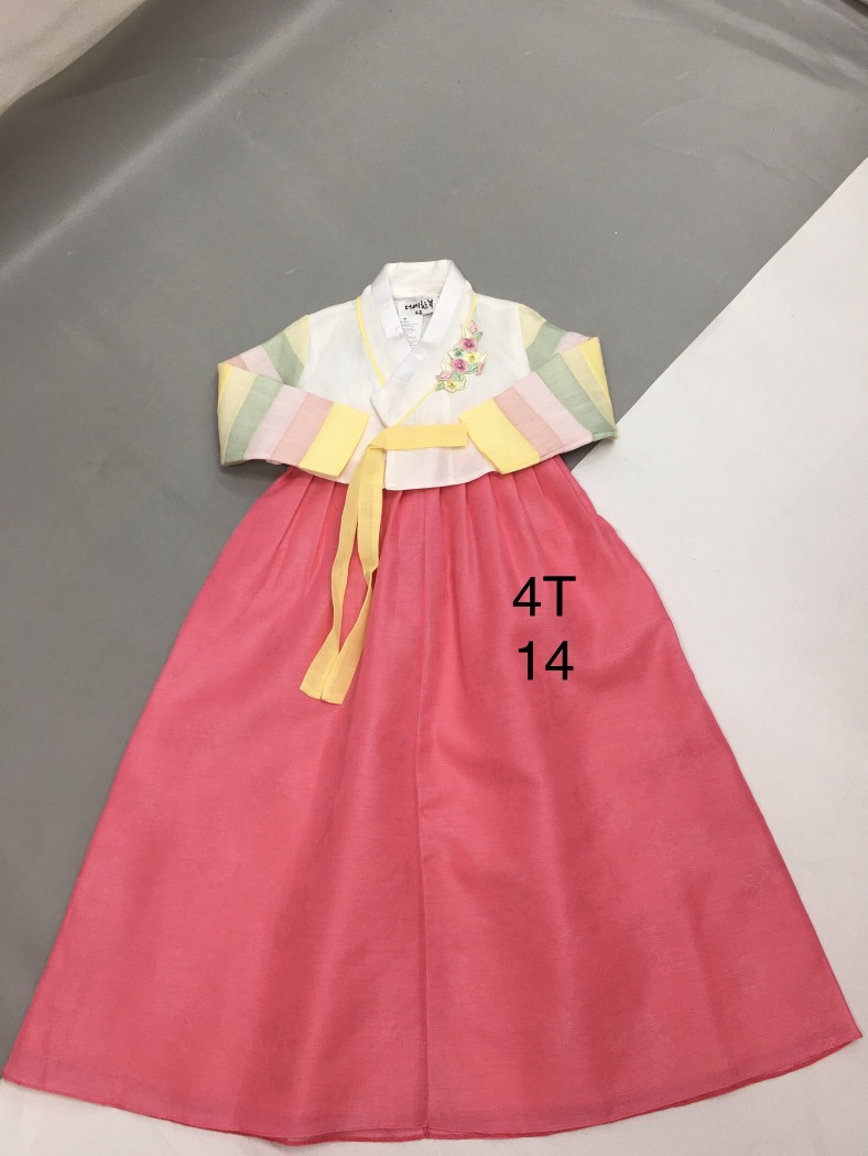 Bộ Hanbok bé gái 4T