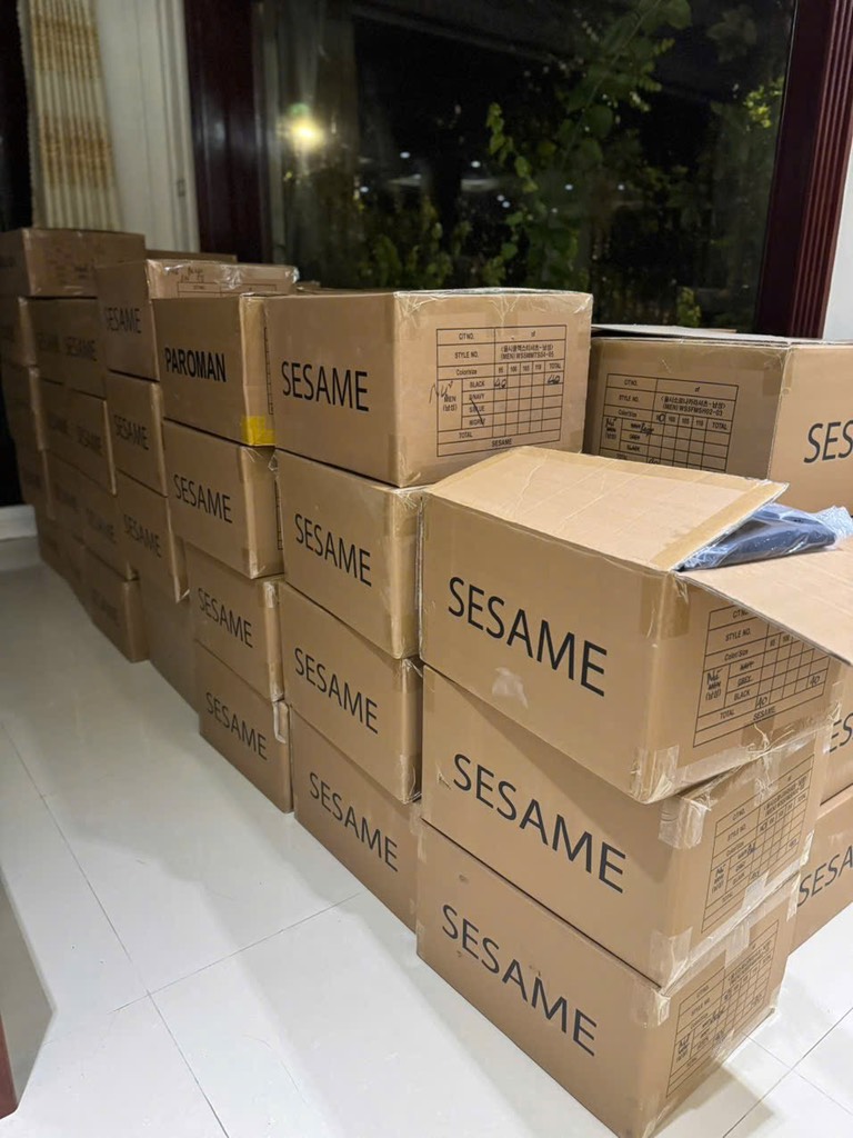 A129 Áo nỉ nữ Druh