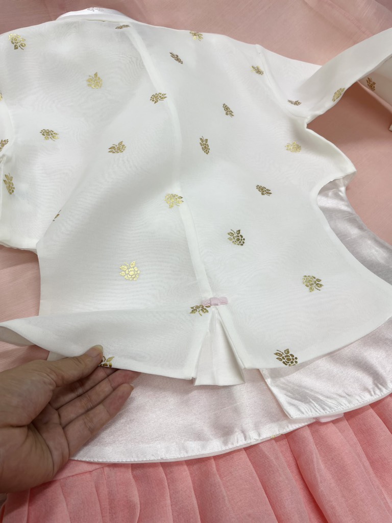 Bộ Hanbok bé gái 7t