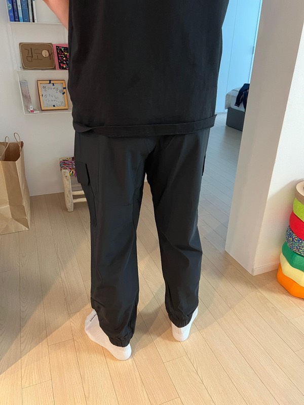 QA09 Quần jogger gió thun Eddie