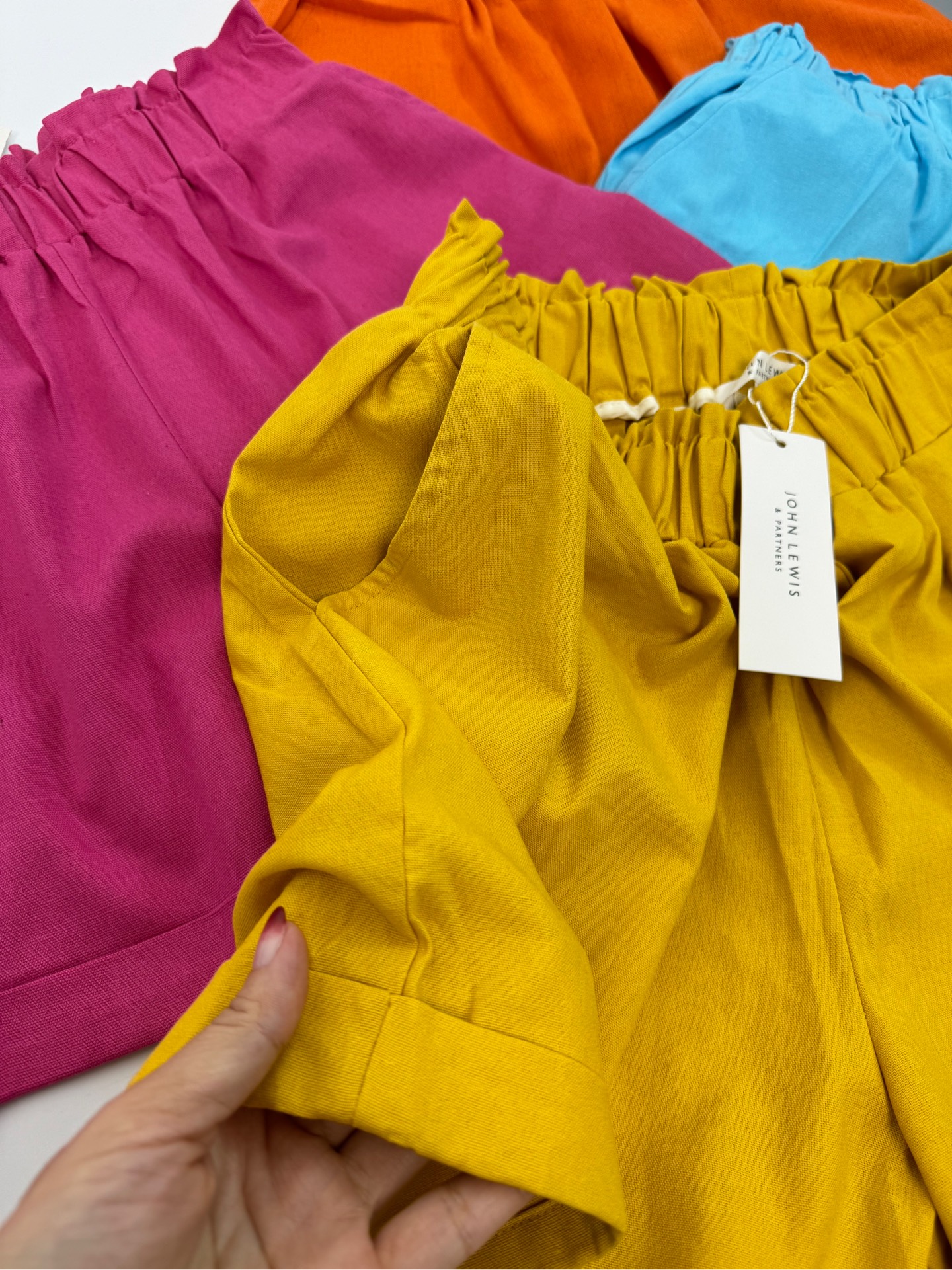 Q47 Quần đùi nữ linen