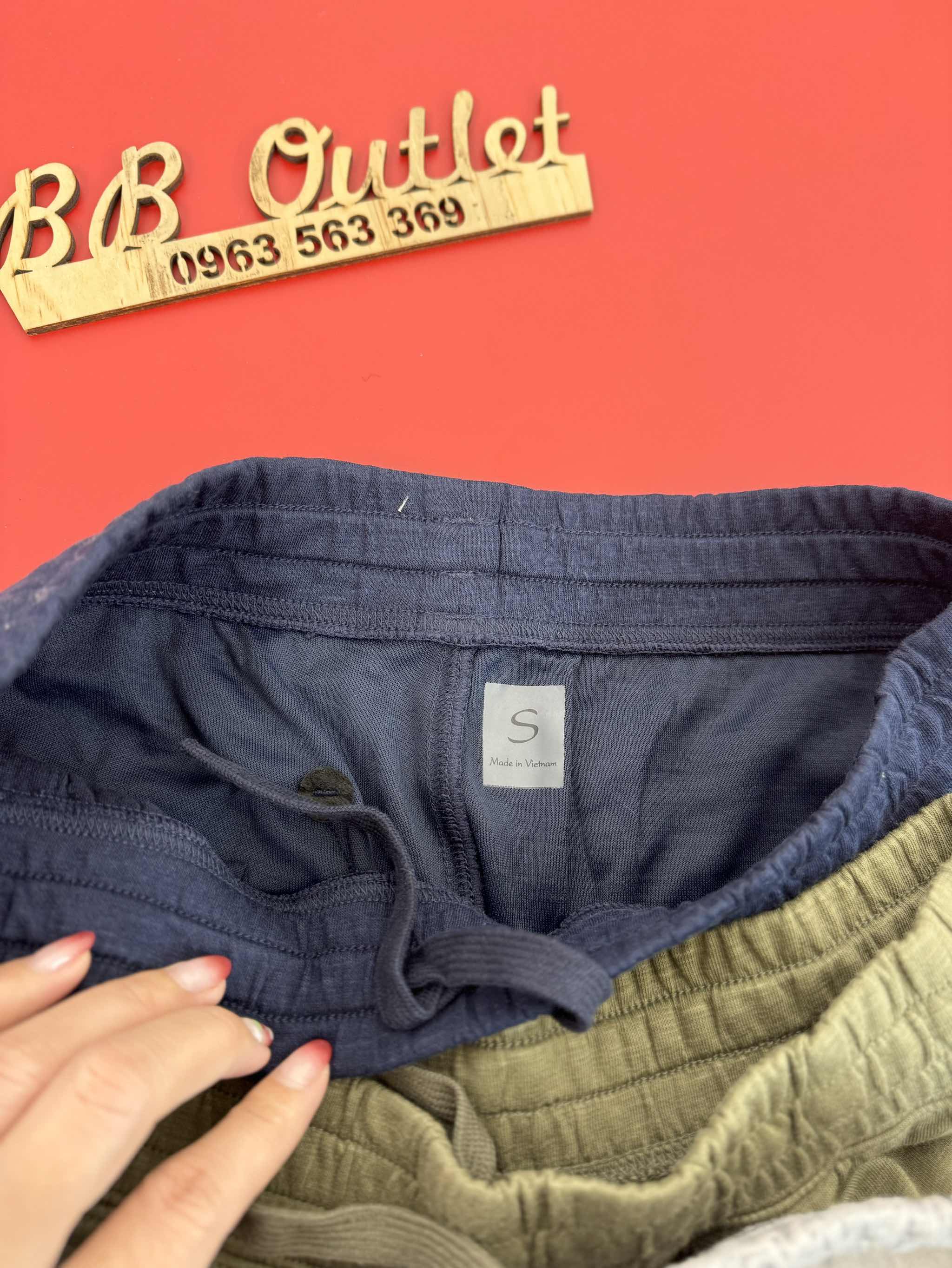 Q45 Quần short nam Uny