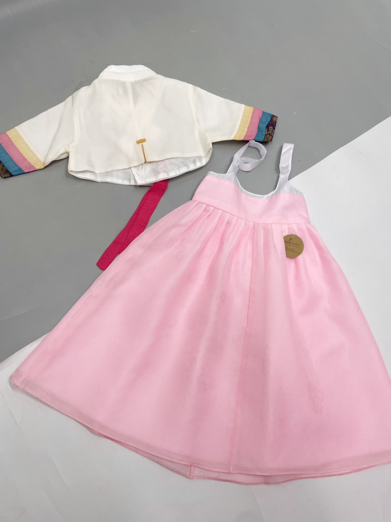 Bộ Hanbok bé gái 7t