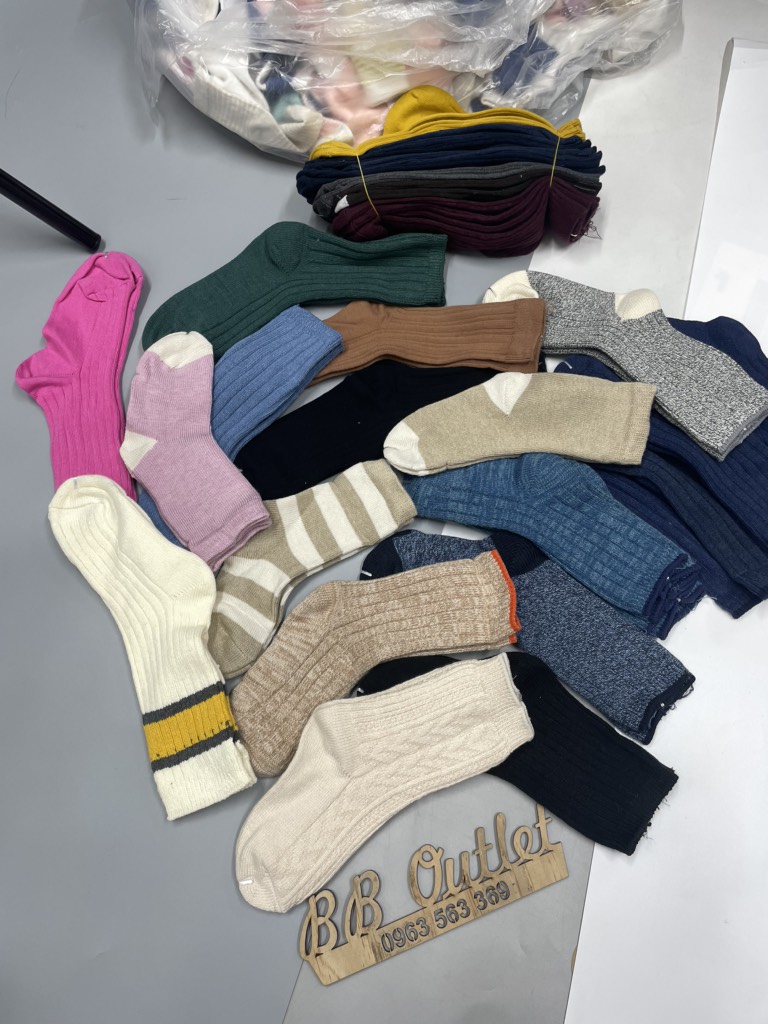 T05 Tất Uny bé nhỡ