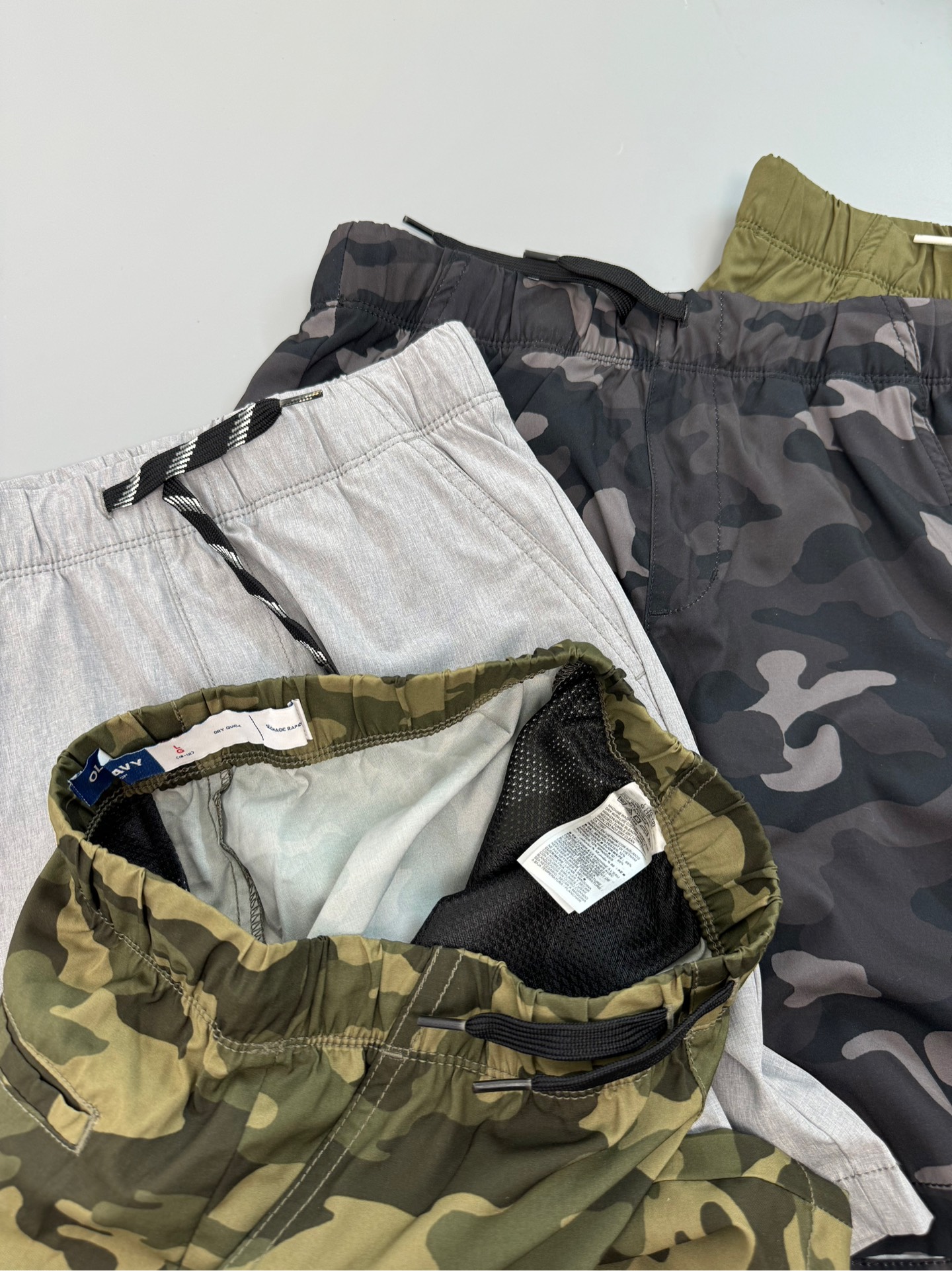 Q04 Quần short gió Russell và oldnavy