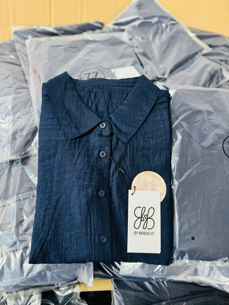 AE06 Áo sơ mi lụa