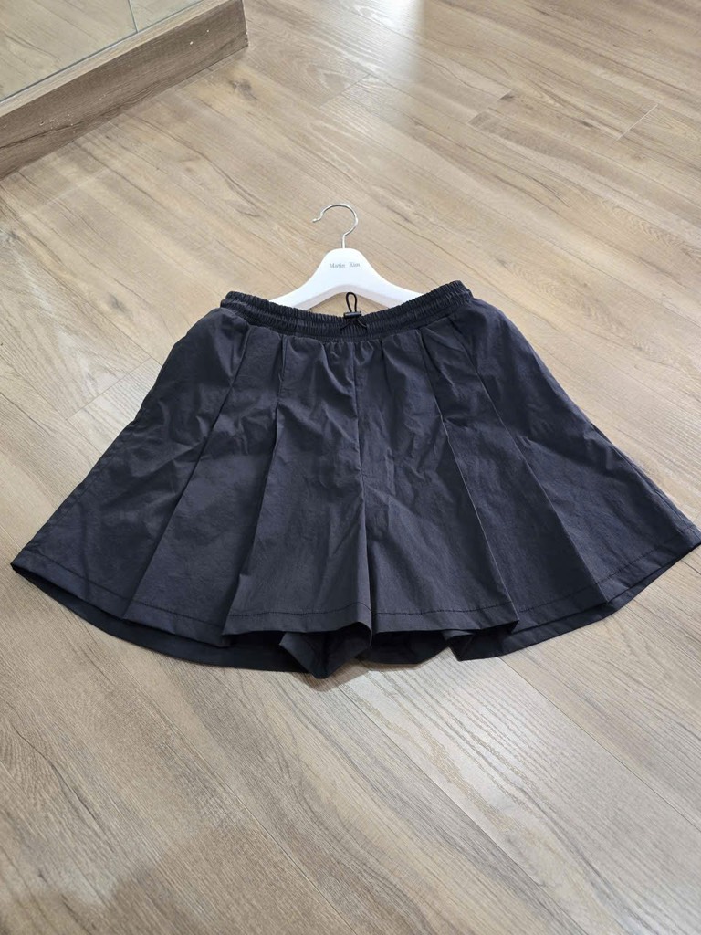 QE07 Quần váy gió Hàn