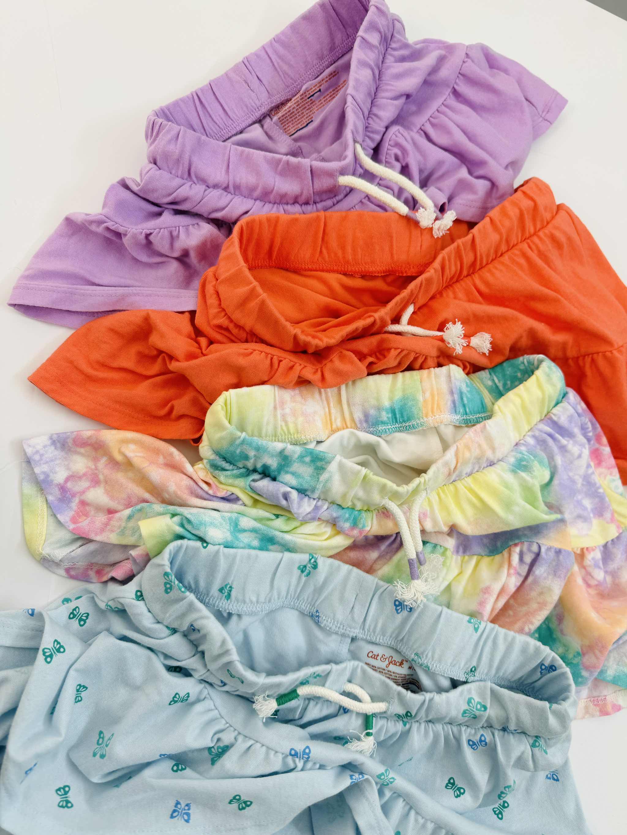 V05 Chân váy cotton có quần