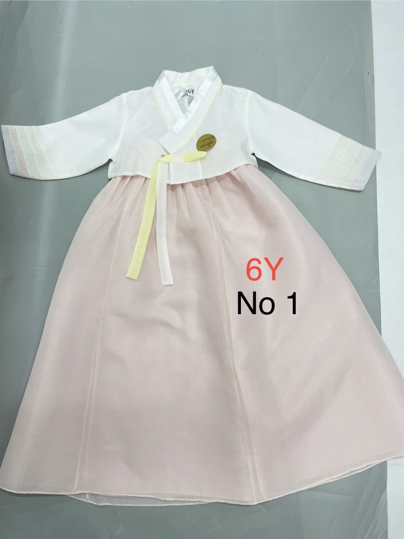 Bộ Hanbok gái chọn màu
