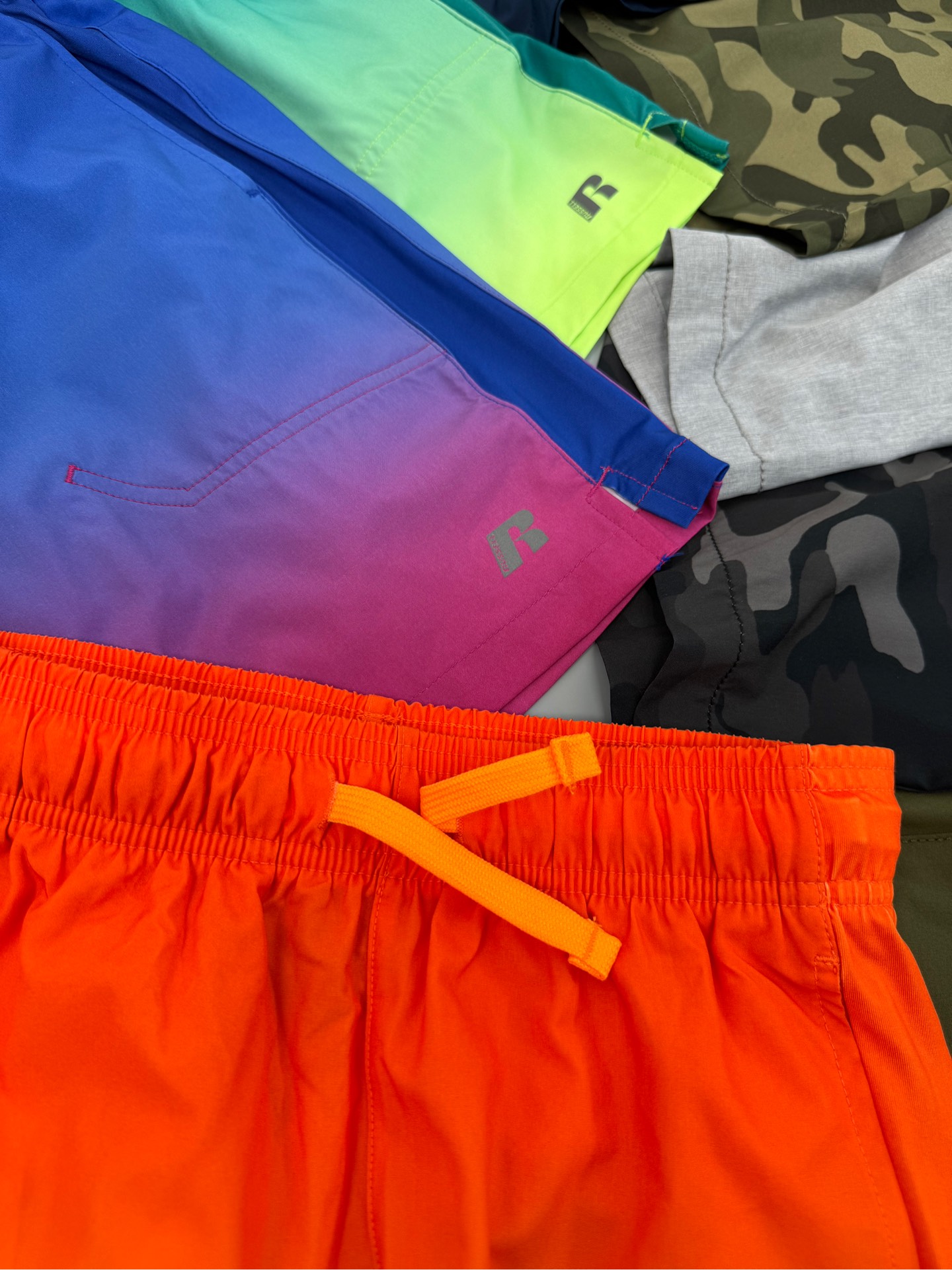 Q04 Quần short gió Russell và oldnavy