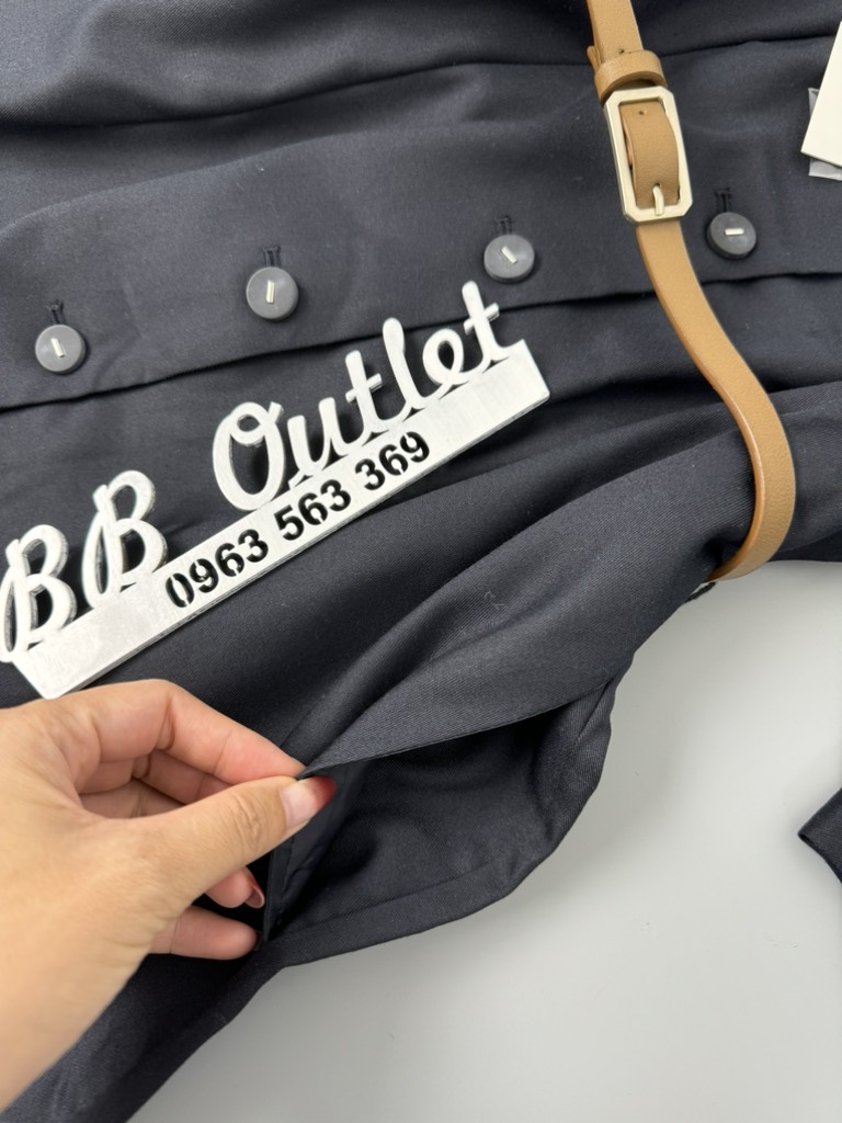 V26 Đầm công sở Quunibi