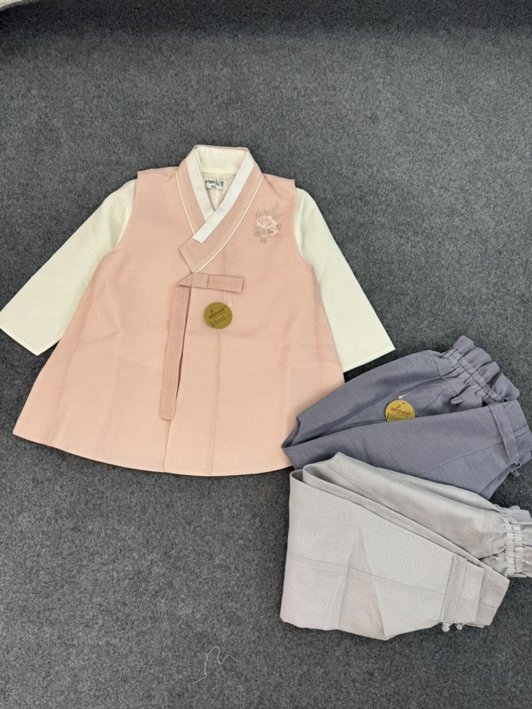 H08 Bộ Hanbok bé trai 8y (25-30kg)