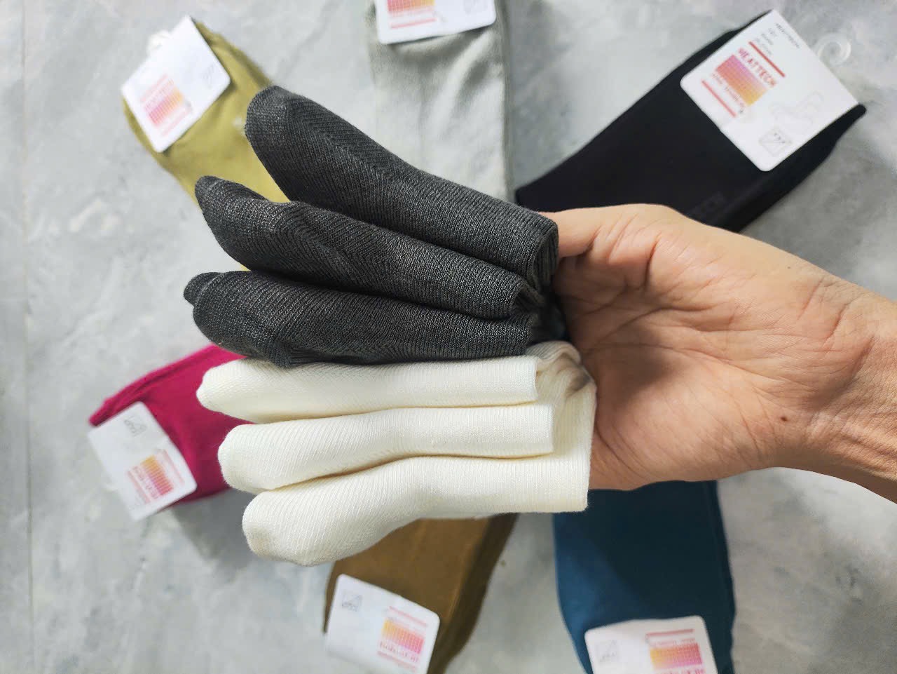 T27 Tất cổ cao sợi tre Uni