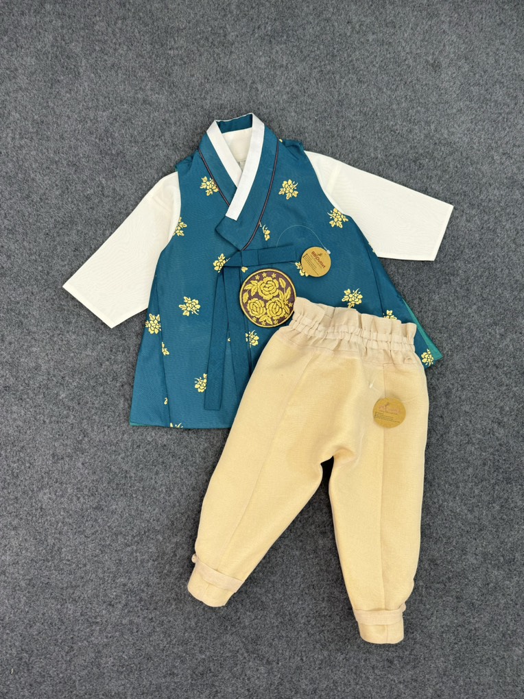 H04 Hanbok bé trai 4y (15-18kg)