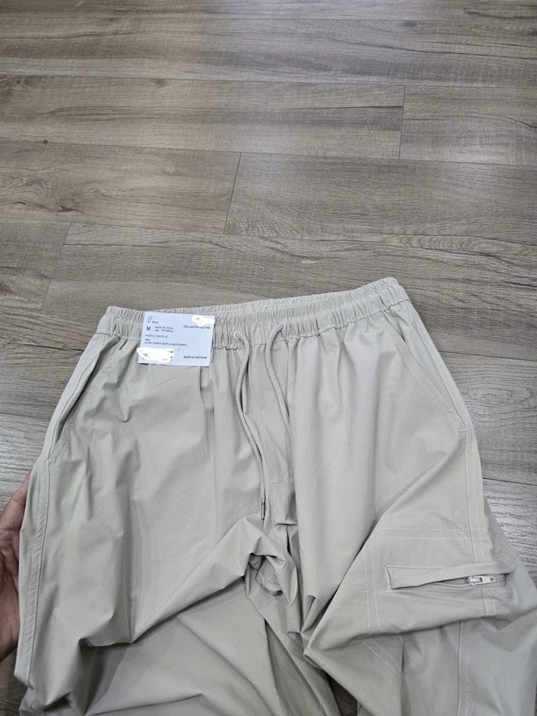 QE35 Quần gió nữ U