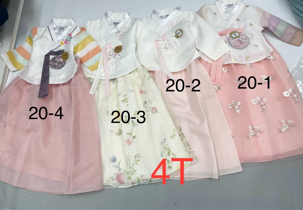 Bộ Hanbok gái chọn màu