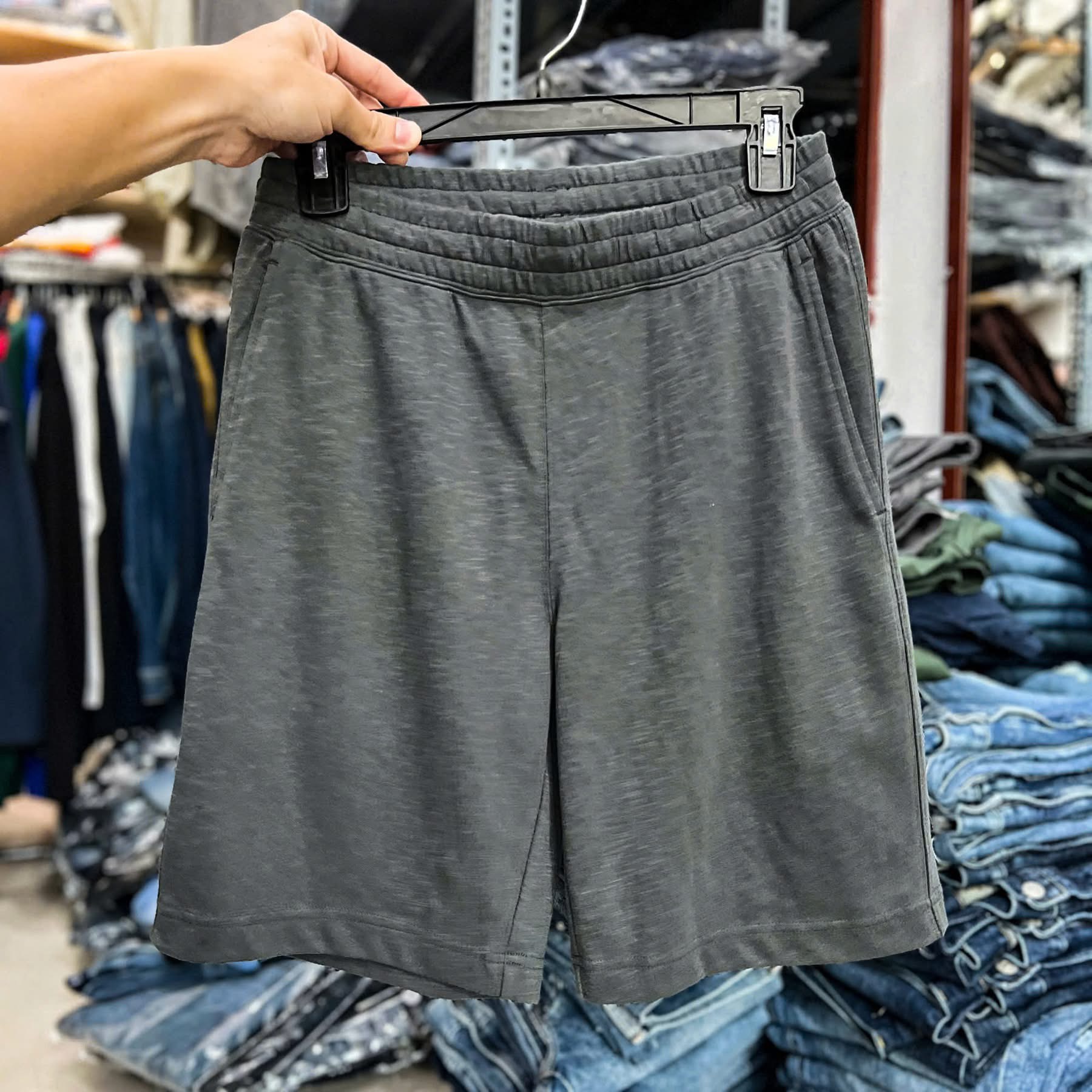 Q45 Quần short nam Uny