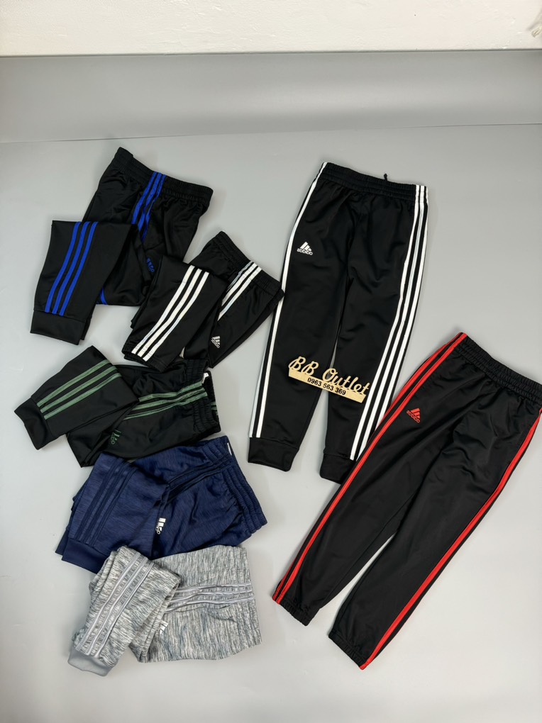 Q135 Quần thể thao trẻ em kẻ sọc Das