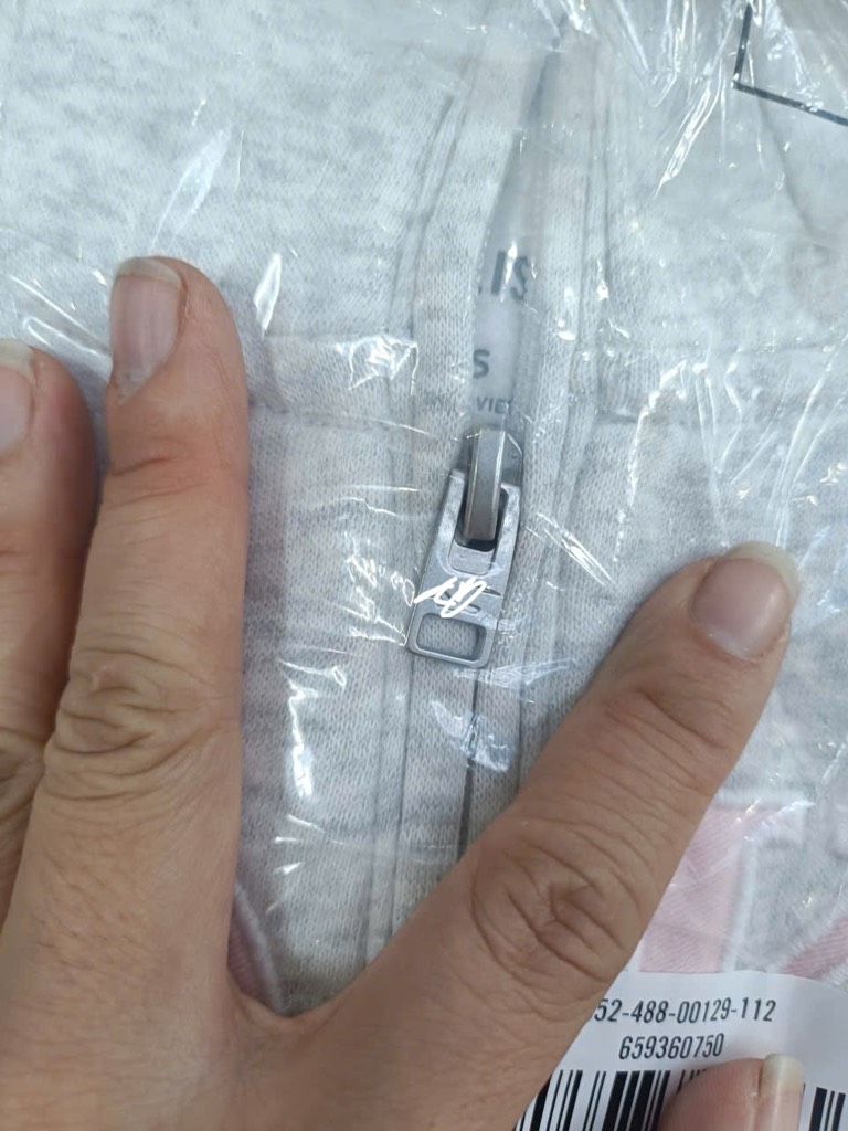AE32 Áo nỉ nữ HLT
