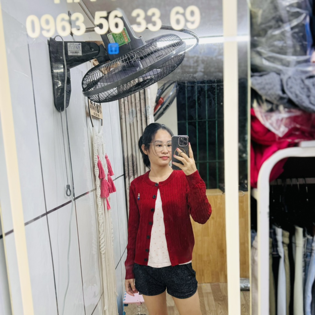 A116 Áo len gấu có cúc