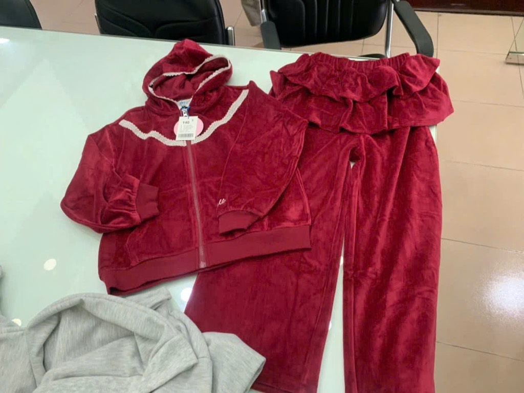 B29 Bộ nhung đỏ Liebello