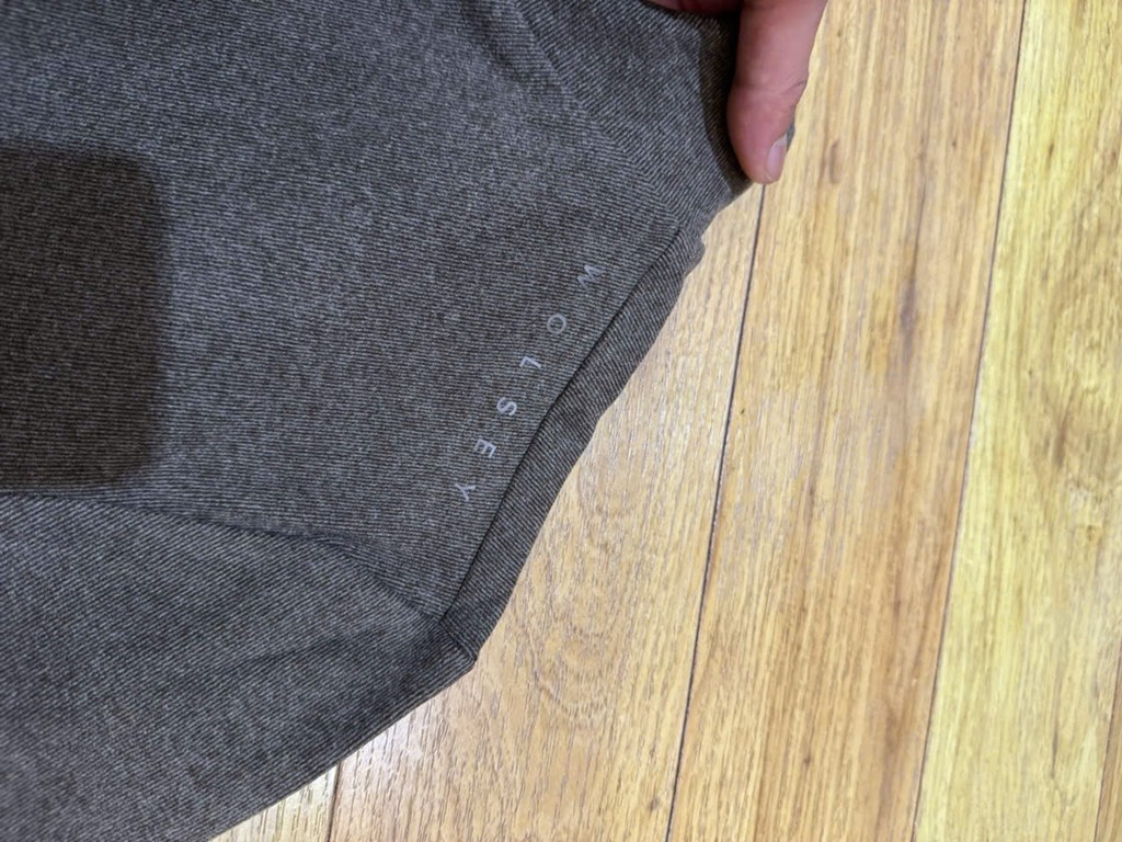 A141 Áo nỉ nam WOLSEY