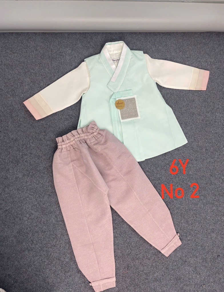 H06 Bộ Hanbok bé trai 6y (20-23kg)