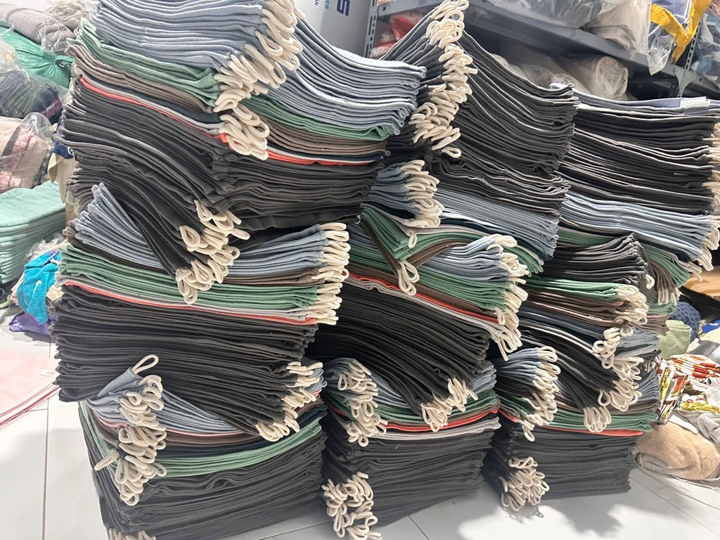 P32 Khăn mặt vuông 35*35cm