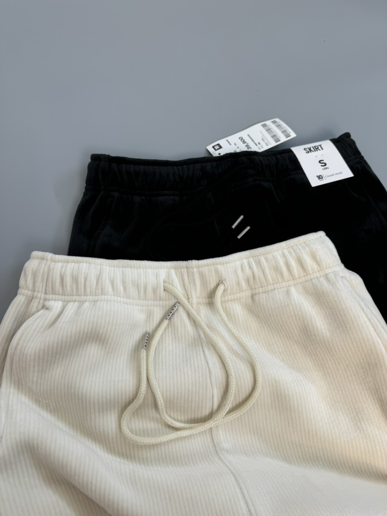 V19 Váy nhung Topten