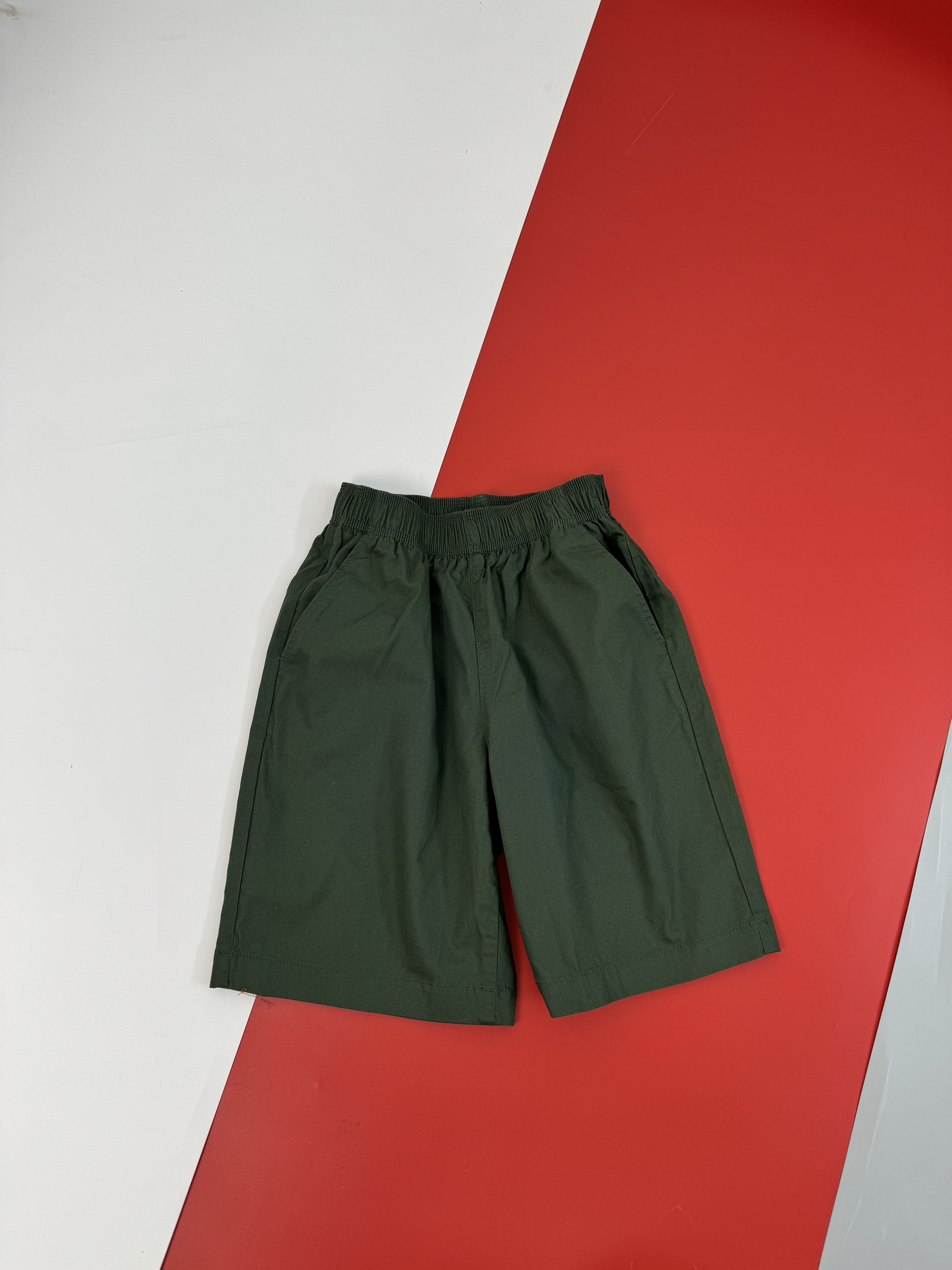 Q14 Quần short trẻ em G U