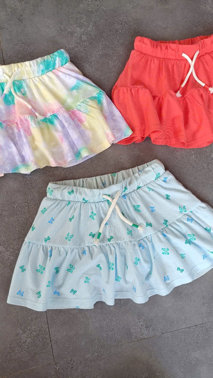 V05 Chân váy cotton có quần