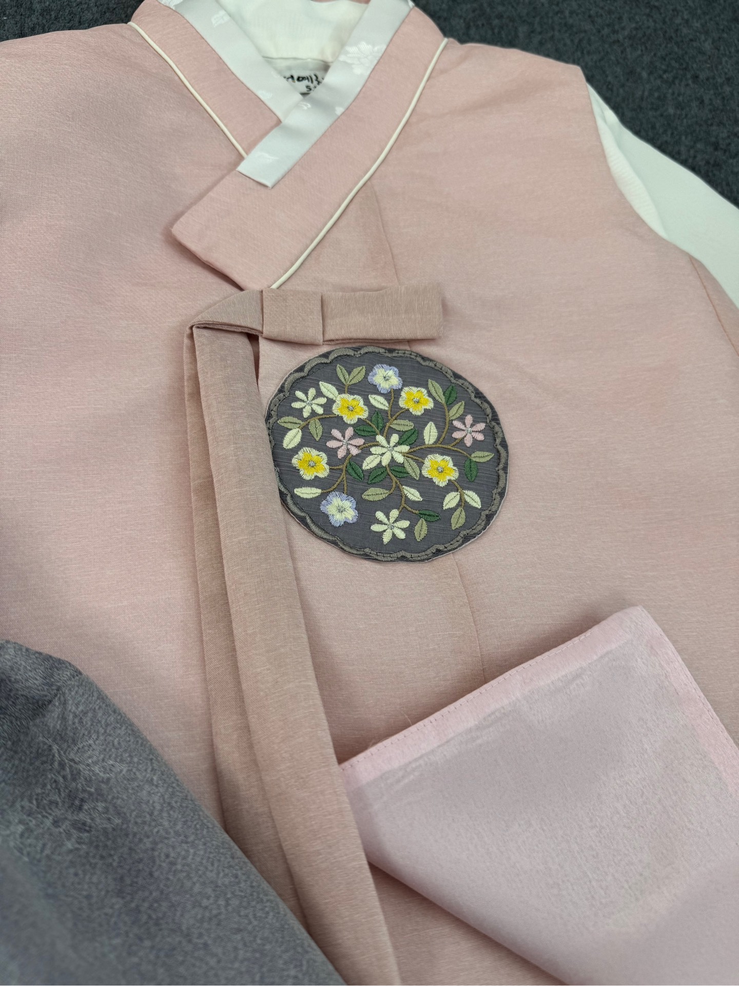 H06 Bộ Hanbok bé trai 6y (20-23kg)