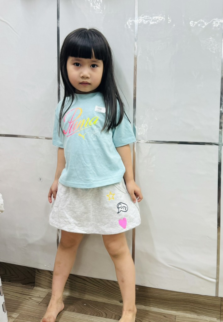 A131 Áo T-shirt croptop bé gái pm